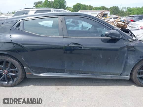 2019 Hyundai Veloster Turbo z VIN KMHTH6AB4KU011518, wystawiony jako IAAI lot #42037553 z przebiegiem 134 250 mil mil oraz . Historia ofert i sprzedaży dostępna na DreamBid. Obrazek 13.