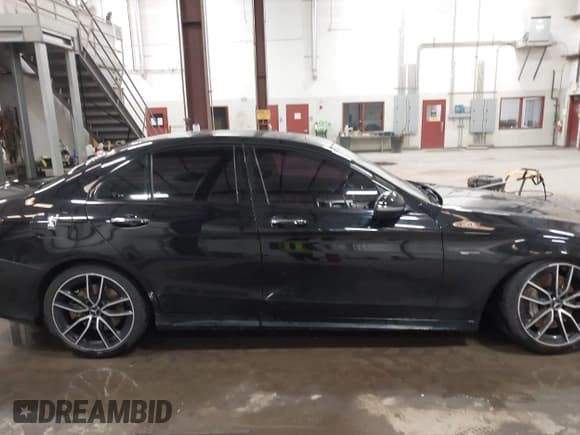 ✅ 2019 Mercedes-Benz C 43 AMG • VIN: 55SWF6EB0KU285355 • Lot: 41935660. Wystawiony na IAAI z przebiegiem 160 525 mil. Bezpłatny archiwum sprzedaży aukcyjnych z USA i szczegółowy raport historii pojazdu na DreamBid. Zdjęcie 14.