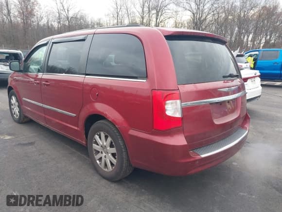 ✅ 2014 Chrysler Town & Country Touring • VIN: 2C4RC1BG9ER115613 • Lot: 43776853. Wystawiony na IAAI z przebiegiem 131 325 mil. Bezpłatny archiwum sprzedaży aukcyjnych z USA i szczegółowy raport historii pojazdu na DreamBid. Zdjęcie 3.