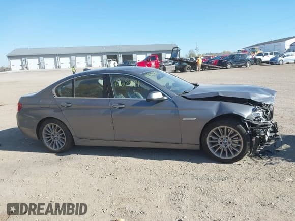 ✅ 2015 BMW 5 Series 535i xDrive • VIN: WBA5B3C52FD542403 • Lot: 43612821. Listed on IAAI with 137,136 mi. Free auction sales archive from the USA and detailed vehicle history report at DreamBid. Image 14.
