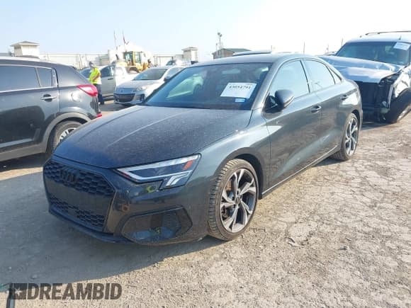 ✅ 2023 Audi A3 Premium Plus • VIN: WAUBUDGY3PA092738 • Lot: 43054791. Wystawiony na IAAI z przebiegiem 27 554 mil. Bezpłatny archiwum sprzedaży aukcyjnych z USA i szczegółowy raport historii pojazdu na DreamBid. Zdjęcie 18.