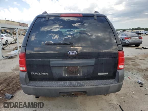 ✅ 2003 Ford Explorer XLS • VIN: 1FMZU72K73ZA27758 • Lot: 62542095. Listed on Copart with 170,196 mi. Free auction sales archive from the USA and detailed vehicle history report at DreamBid. Image 6.