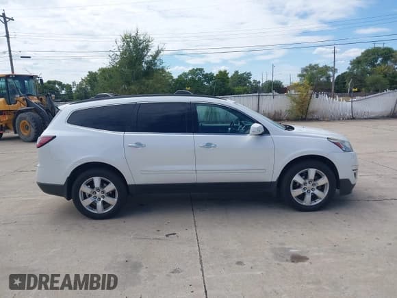 ✅ 2016 Chevrolet Traverse LTZ • VIN: 1GNKVJKD7GJ181898 • Lot: 43113001. Wystawiony na IAAI z przebiegiem 76 990 mil. Bezpłatny archiwum sprzedaży aukcyjnych z USA i szczegółowy raport historii pojazdu na DreamBid. Zdjęcie 13.
