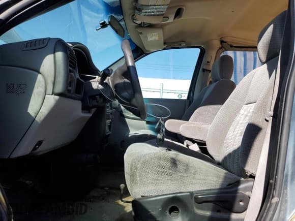 ✅ 2004 Pontiac Montana 1SA • VIN: 1GMDX03E64D262569 • Lot: 51320305. Wystawiony na Copart z przebiegiem Nie podano. Bezpłatny archiwum sprzedaży aukcyjnych z USA i szczegółowy raport historii pojazdu na DreamBid. Zdjęcie 7.