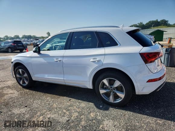 ✅ 2024 Audi Q5 Premium Plus • VIN: WA1BBAFY4R2041295 • Lot: 64738315. Listed on Copart with 18,446 mi. Free auction sales archive from the USA and detailed vehicle history report at DreamBid. Image 2.
