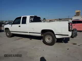 1998 Chevrolet Silverado 2500 z VIN 1GCGC29R3WE237595, wystawiony jako Copart lot #51907315 z przebiegiem 254 549 mil mil oraz Szkoda całkowita • Salvage title. Historia ofert i sprzedaży dostępna na DreamBid. Obrazek 2.