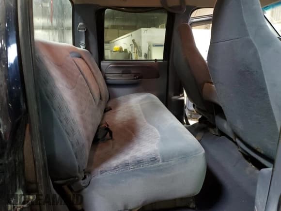 ✅ 1999 Ford F-250 XL • VIN: 1FTNW21S5XEF00135 • Lot: 53421114. Listed on Copart with 215,582 mi. Free auction sales archive from the USA and detailed vehicle history report at DreamBid. Image 11.