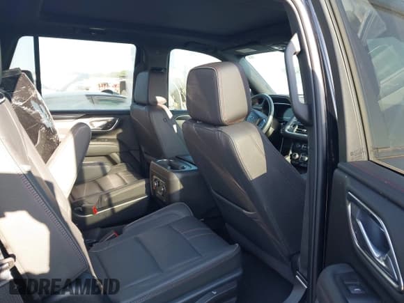 ✅ 2023 Chevrolet Tahoe RST • VIN: 1GNSCRKD3PR365659 • Lot: 41975472. Wystawiony na IAAI z przebiegiem 42 264 mil. Bezpłatny archiwum sprzedaży aukcyjnych z USA i szczegółowy raport historii pojazdu na DreamBid. Zdjęcie 8.