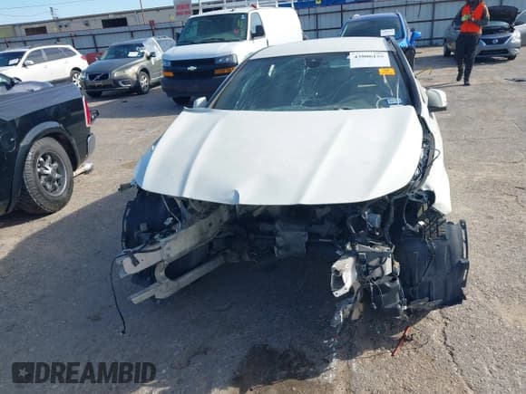 ✅ 2014 Mercedes-Benz CLA 250 • VIN: WDDSJ4EB8EN047879 • Lot: 43806155. Wystawiony na IAAI z przebiegiem Nie podano. Bezpłatny archiwum sprzedaży aukcyjnych z USA i szczegółowy raport historii pojazdu na DreamBid. Zdjęcie 6.