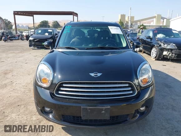 ✅ 2014 MINI Countryman • VIN: WMWZB3C52EWR37959 • Lot: 42719807. Listed on IAAI with 135,941 mi. Free auction sales archive from the USA and detailed vehicle history report at DreamBid. Image 12.
