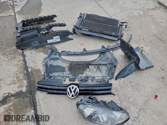 ✅ 2011 Volkswagen Golf • VIN: WVWDB7AJ7BW275442 • Lot: 94728695. Listed on Copart with 95,430 mi. Free auction sales archive from the USA and detailed vehicle history report at DreamBid. Image 12.