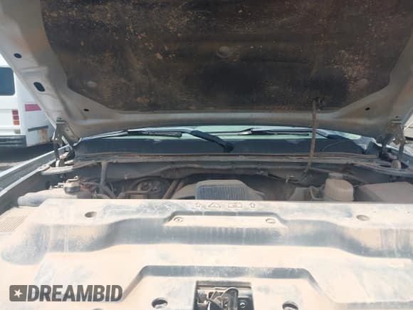 ✅ 2011 Chevrolet Silverado 2500HD • VIN: 1GB2KVCG0BZ409840 • Lot: 42944133. Wystawiony na IAAI z przebiegiem Nie podano. Bezpłatny archiwum sprzedaży aukcyjnych z USA i szczegółowy raport historii pojazdu na DreamBid. Zdjęcie 10.