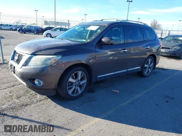 ✅ 2015 Nissan Pathfinder Platinum • VIN: 5N1AR2MM5FC683366 • Lot: 43751176. Listed on IAAI with Not provided. Free auction sales archive from the USA and detailed vehicle history report at DreamBid. Image 21.