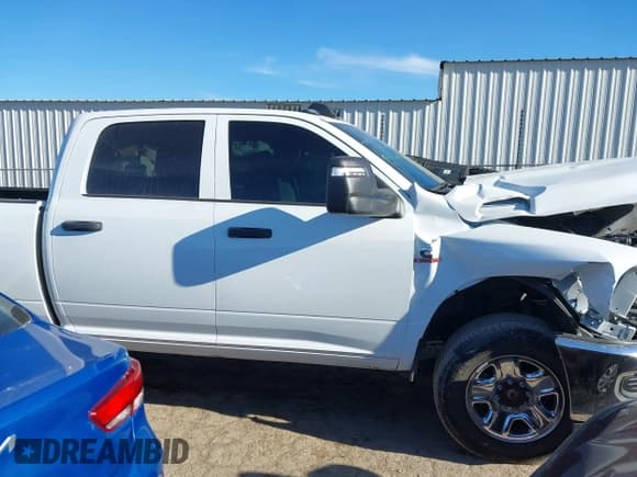 ✅ 2023 Ram 2500 Tradesman • VIN: 3C6UR5CL5PG502252 • Lot: 41066163. Listed on IAAI with 36,271 mi. Free auction sales archive from the USA and detailed vehicle history report at DreamBid. Image 13.