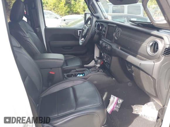 ✅ 2023 Jeep Wrangler Sahara • VIN: 1C4JJXP68PW696246 • Lot: 43210023. Listed on IAAI with 41,232 mi. Free auction sales archive from the USA and detailed vehicle history report at DreamBid. Image 5.