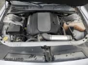 ✅ 2018 Dodge Challenger R/T • VIN: 2C3CDZBT8JH211655 • Lot: 86293584. Wystawiony na Copart z przebiegiem 61 667 mil. Bezpłatny archiwum sprzedaży aukcyjnych z USA i szczegółowy raport historii pojazdu na DreamBid. Zdjęcie 11.