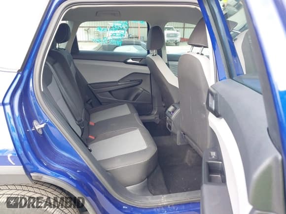 ✅ 2022 Volkswagen Taos S • VIN: 3VVCX7B2XNM049101 • Lot: 43172201. Listed on IAAI with 60,449 mi. Free auction sales archive from the USA and detailed vehicle history report at DreamBid. Image 8.