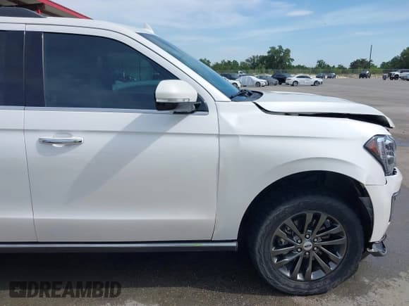✅ 2019 Ford Expedition Max Limited • VIN: 1FMJK1KTXKEA57559 • Lot: 42234935. Listed on IAAI with 108,926 mi. Free auction sales archive from the USA and detailed vehicle history report at DreamBid. Image 18.