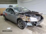 ✅ 2014 Dodge Avenger SE • VIN: 1C3CDZAB9EN145462 • Lot: 90893855. Wystawiony na Copart z przebiegiem Nie podano. Bezpłatny archiwum sprzedaży aukcyjnych z USA i szczegółowy raport historii pojazdu na DreamBid. Zdjęcie 4.