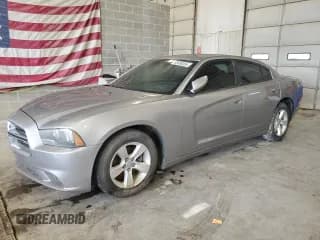 ✅ 2013 Dodge Charger SE • VIN: 2C3CDXBG5DH591520 • Lot: 85938255. Wystawiony na Copart z przebiegiem Nie podano. Bezpłatny archiwum sprzedaży aukcyjnych z USA i szczegółowy raport historii pojazdu na DreamBid. Zdjęcie 1.