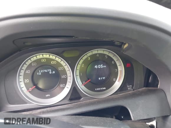 ✅ 2013 Volvo XC60 3.2L • VIN: YV4940DL1D2430918 • Lot: 43575679. Listed on IAAI with 127,675 mi. Free auction sales archive from the USA and detailed vehicle history report at DreamBid. Image 6.