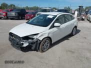 ✅ 2018 Ford Focus SE • VIN: 1FADP3F21JL225220 • Лот: 43670473. Опубликован ранее на IAAI с пробегом 125 394 миль. Бесплатный доступ к архиву аукционных продаж из США и подробный отчёт об истории автомобиля на DreamBid. Изображение 2.