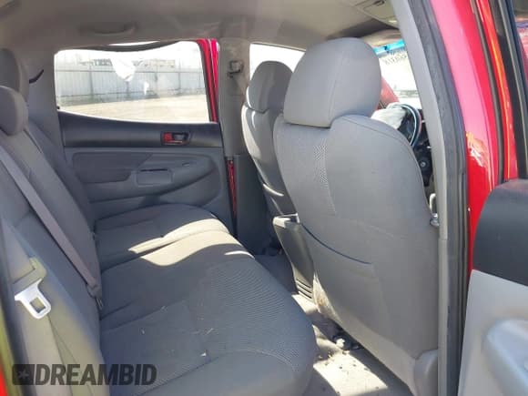 ✅ 2008 Toyota Tacoma PreRunner • VIN: 5TEKU72N98Z511765 • Lot: 43560318. Wystawiony na IAAI z przebiegiem 166 084 mil. Bezpłatny archiwum sprzedaży aukcyjnych z USA i szczegółowy raport historii pojazdu na DreamBid. Zdjęcie 8.