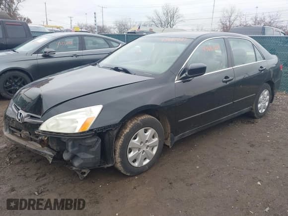 ✅ 2004 Honda Accord LX • VIN: 1HGCM563X4A008012 • Лот: 43681227. Опубликован ранее на IAAI с пробегом 149 741 миль. Бесплатный доступ к архиву аукционных продаж из США и подробный отчёт об истории автомобиля на DreamBid. Изображение 2.