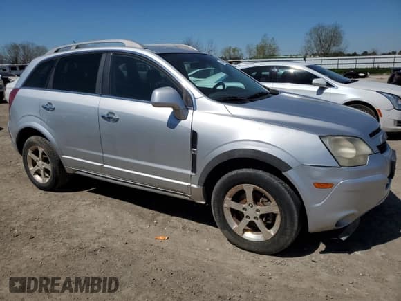 ✅ 2012 Chevrolet Captiva Sport LT • VIN: 3GNAL3E54CS584652 • Lot: 48562425. Wystawiony na Copart z przebiegiem 227 168 mil. Bezpłatny archiwum sprzedaży aukcyjnych z USA i szczegółowy raport historii pojazdu na DreamBid. Zdjęcie 4.