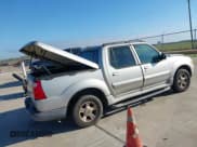 ✅ 2003 Ford Explorer Sport Trac XLS • VIN: 1FMZU67E63UB07532 • Lot: 43551766. Wystawiony na IAAI z przebiegiem 239 961 mil. Bezpłatny archiwum sprzedaży aukcyjnych z USA i szczegółowy raport historii pojazdu na DreamBid. Zdjęcie 4.