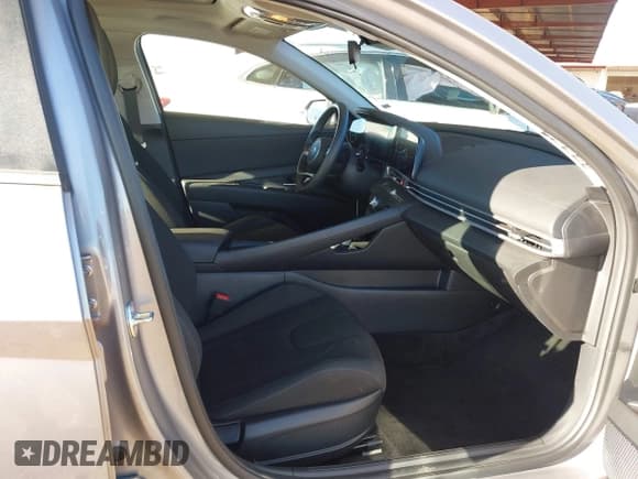 ✅ 2025 Hyundai Elantra SEL Convenience • VIN: KMHLS4DGXSU980981 • Лот: 43622480. Опубликован ранее на IAAI с пробегом 13 372 миль. Бесплатный доступ к архиву аукционных продаж из США и подробный отчёт об истории автомобиля на DreamBid. Изображение 5.