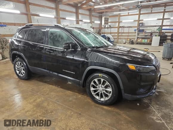 ✅ 2019 Jeep Cherokee Latitude Plus • VIN: 1C4PJLLB2KD300791 • Lot: 85581585. Listed on Copart with 101,204 mi. Free auction sales archive from the USA and detailed vehicle history report at DreamBid. Image 4.