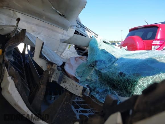 ✅ 2013 Ford C-Max SE • VIN: 1FADP5AU8DL543490 • Lot: 40519319. Wystawiony na IAAI z przebiegiem Nie podano. Bezpłatny archiwum sprzedaży aukcyjnych z USA i szczegółowy raport historii pojazdu na DreamBid. Zdjęcie 5.