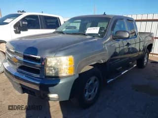 ✅ 2008 Chevrolet Silverado 1500 2LT • VIN: 2GCEK19J181300647 • Lot: 43570076. Wystawiony na IAAI z przebiegiem 252 983 mil. Bezpłatny archiwum sprzedaży aukcyjnych z USA i szczegółowy raport historii pojazdu na DreamBid. Zdjęcie 2.