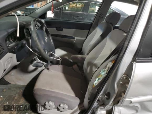 ✅ 2007 Hyundai Accent GLS • VIN: KMHCN46C37U112166 • Лот: 85657204. Опубликован ранее на Copart с пробегом 102 706 миль. Бесплатный доступ к архиву аукционных продаж из США и подробный отчёт об истории автомобиля на DreamBid. Изображение 7.