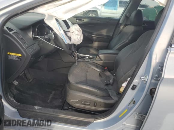 ✅ 2013 Hyundai Sonata SE • VIN: 5NPEC4AB3DH674298 • Lot: 71640284. Listed on Copart with 118,189 mi. Free auction sales archive from the USA and detailed vehicle history report at DreamBid. Image 7.