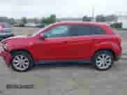 2014 Mitsubishi Outlander SE z VIN 4A4AR4AUXEE031052, wystawiony jako IAAI lot #43180520 z przebiegiem 67 892 mil mil oraz . Historia ofert i sprzedaży dostępna na DreamBid. Obrazek 14.