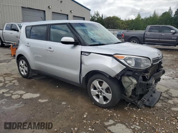 ✅ 2017 Kia Soul • VIN: KNDJN2A26H7442429 • Лот: 82284235. Опубликован ранее на Copart с пробегом 199 457 миль. Бесплатный доступ к архиву аукционных продаж из США и подробный отчёт об истории автомобиля на DreamBid. Изображение 4.