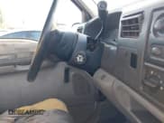 ✅ 2002 Ford F-250 XL • VIN: 1FTNX20L92EA38341 • Lot: 42140561. Wystawiony na IAAI z przebiegiem 287 090 mil. Bezpłatny archiwum sprzedaży aukcyjnych z USA i szczegółowy raport historii pojazdu na DreamBid. Zdjęcie 6.