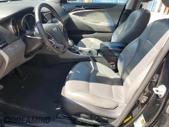 ✅ 2011 Hyundai Sonata SE • VIN: 5NPEC4AC9BH306276 • Lot: 72167904. Listed on Copart with 125,442 mi. Free auction sales archive from the USA and detailed vehicle history report at DreamBid. Image 7.