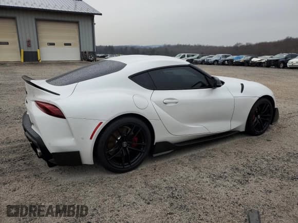 ✅ 2022 Toyota Supra 3.0 • VIN: WZ1DB0C00NW047378 • Lot: 78797403. Wystawiony na Copart z przebiegiem 14 113 mil. Bezpłatny archiwum sprzedaży aukcyjnych z USA i szczegółowy raport historii pojazdu na DreamBid. Zdjęcie 3.