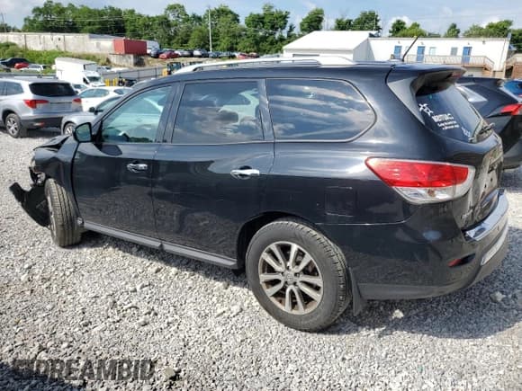 ✅ 2016 Nissan Pathfinder SV • VIN: 5N1AR2MM1GC624770 • Lot: 64461255. Listed on Copart with 141,877 mi. Free auction sales archive from the USA and detailed vehicle history report at DreamBid. Image 2.