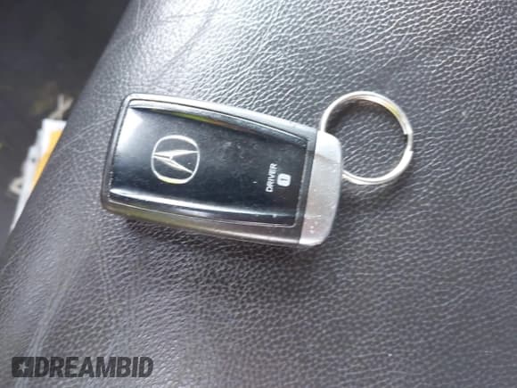 ✅ 2018 Acura MDX • VIN: 5J8YD3H3XJL002279 • Лот: 42995725. Опубликован ранее на IAAI с пробегом 66 546 миль. Бесплатный доступ к архиву аукционных продаж из США и подробный отчёт об истории автомобиля на DreamBid. Изображение 11.