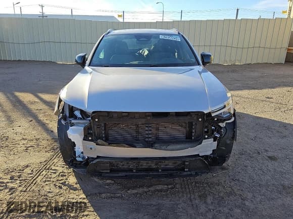 ✅ 2024 Volvo XC40 Core Bright Theme • VIN: YV4L12UKXR2338084 • Lot: 82856034. Listed on Copart with 9,443 mi. Free auction sales archive from the USA and detailed vehicle history report at DreamBid. Image 5.