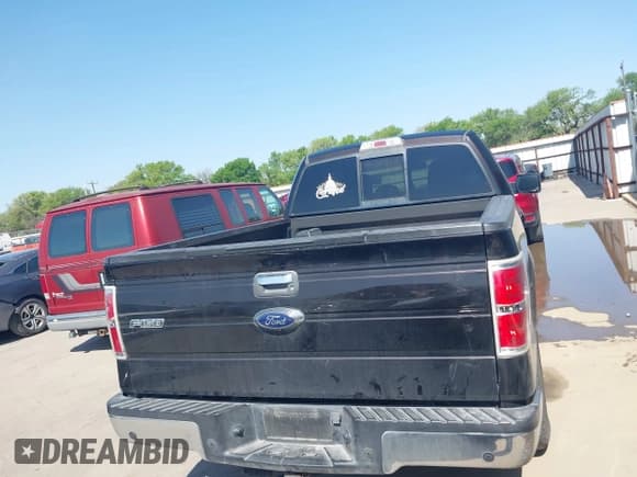 ✅ 2014 Ford F-150 XL • VIN: 1FTFX1CTXEFB99967 • Lot: 41857505. Wystawiony na IAAI z przebiegiem 170 478 mil. Bezpłatny archiwum sprzedaży aukcyjnych z USA i szczegółowy raport historii pojazdu na DreamBid. Zdjęcie 16.