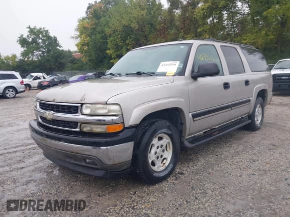 ✅ 2005 Chevrolet Suburban LT • VIN: 3GNEC16Z15G187297 • Lot: 43233216. Listed on IAAI with 268,376 mi. Free auction sales archive from the USA and detailed vehicle history report at DreamBid. Image 2.