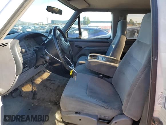 ✅ 1997 Ford F-250 • VIN: 1FTHX25F5VED07651 • Lot: 87223024. Wystawiony na Copart z przebiegiem 221 981 mil. Bezpłatny archiwum sprzedaży aukcyjnych z USA i szczegółowy raport historii pojazdu na DreamBid. Zdjęcie 7.