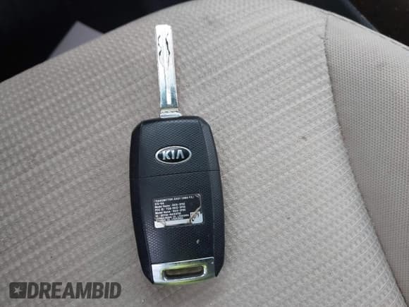 ✅ 2015 Kia Sorento LX • VIN: 5XYKT3A69FG568691 • Lot: 43687228. Listed on IAAI with 166,434 mi. Free auction sales archive from the USA and detailed vehicle history report at DreamBid. Image 11.