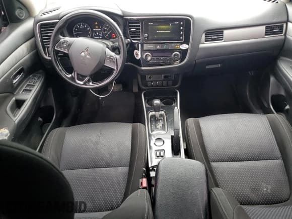 ✅ 2018 Mitsubishi Outlander SE • VIN: JA4AD3A36JZ016908 • Lot: 58906535. Wystawiony na Copart z przebiegiem 175 094 mil. Bezpłatny archiwum sprzedaży aukcyjnych z USA i szczegółowy raport historii pojazdu na DreamBid. Zdjęcie 8.