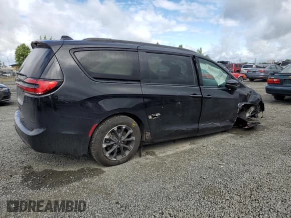 ✅ 2021 Chrysler Pacifica Touring • VIN: 2C4RC3FG5MR537320 • Lot: 56987015. Wystawiony na Copart z przebiegiem 27 664 mil. Bezpłatny archiwum sprzedaży aukcyjnych z USA i szczegółowy raport historii pojazdu na DreamBid. Zdjęcie 3.